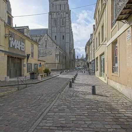 アパート Apt Triplex Spacieux Et Lumineux Plein Centre Face Cathedrale Proche Omaha Beach バイユー