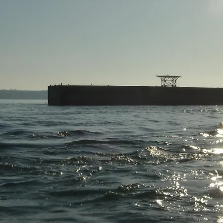 Apt Triplex Spacieux Et Lumineux Plein Centre Face Cathedrale Proche Omaha Beach