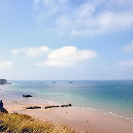 Apt Triplex Spacieux Et Lumineux Plein Centre Face Cathedrale Proche Omaha Beach דירה באיו