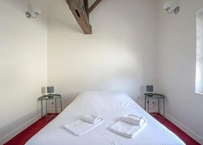 Apt Triplex Spacieux Et Lumineux Plein Centre Face Cathedrale Proche Omaha Beach Appartement