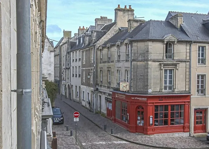 Apt Triplex Spacieux Et Lumineux Plein Centre Face Cathedrale Proche Omaha Beach *