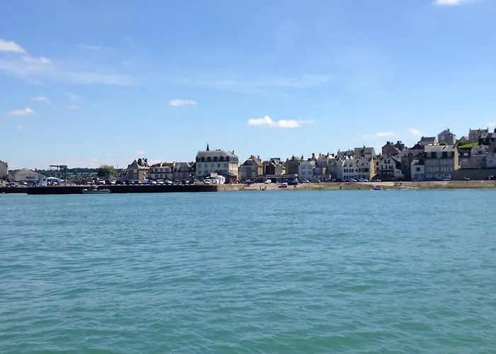 Apt Triplex Spacieux Et Lumineux Plein Centre Face Cathedrale Proche Omaha Beach Appartement