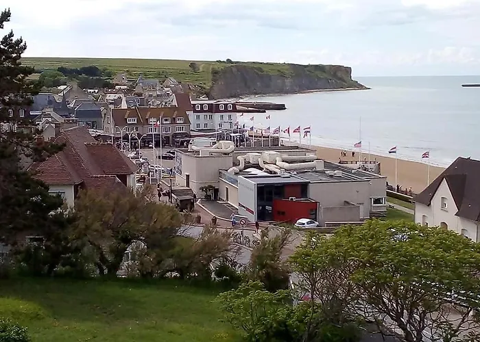Apt Triplex Spacieux Et Lumineux Plein Centre Face Cathedrale Proche Omaha Beach Appartement