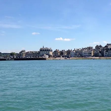 Apt Triplex Spacieux Et Lumineux Plein Centre Face Cathedrale Proche Omaha Beach Appartamento