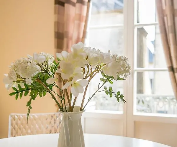 Apt Triplex Spacieux Et Lumineux Plein Centre Face Cathedrale Proche Omaha Beach