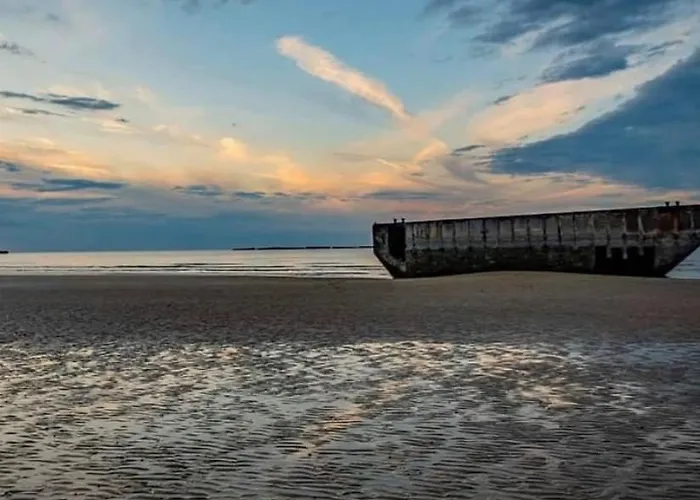 Appartement Apt Triplex Spacieux Et Lumineux Plein Centre Face Cathedrale Proche Omaha Beach Bayeux